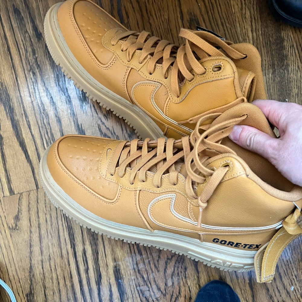 Tan Air Force 1 GTX Sneakers NWT no box 10.5